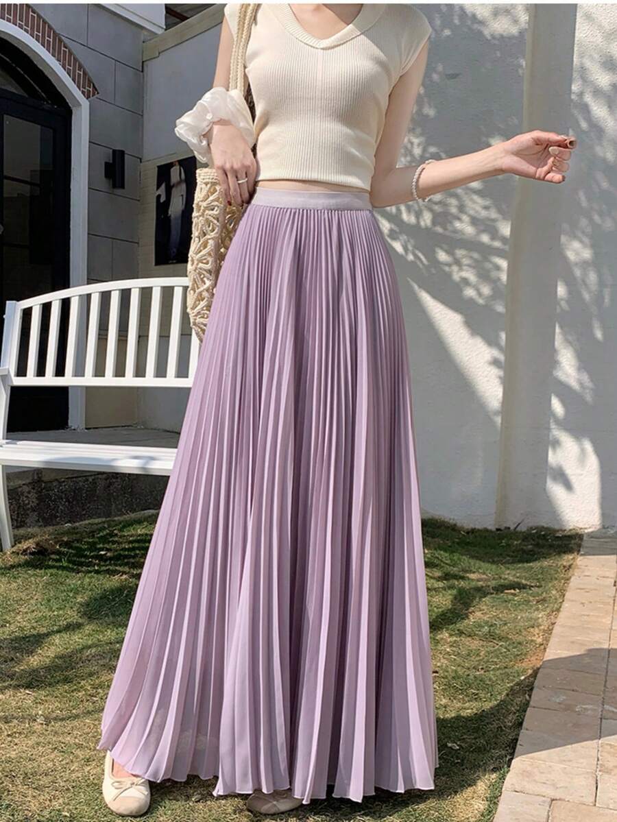 Váy chữ A xếp ly bằng vải chiffon kiểu Pháp lãng mạn mới năm 2026, váy suông cạp cao giúp thon gọn, thanh lịch cho mùa hè.