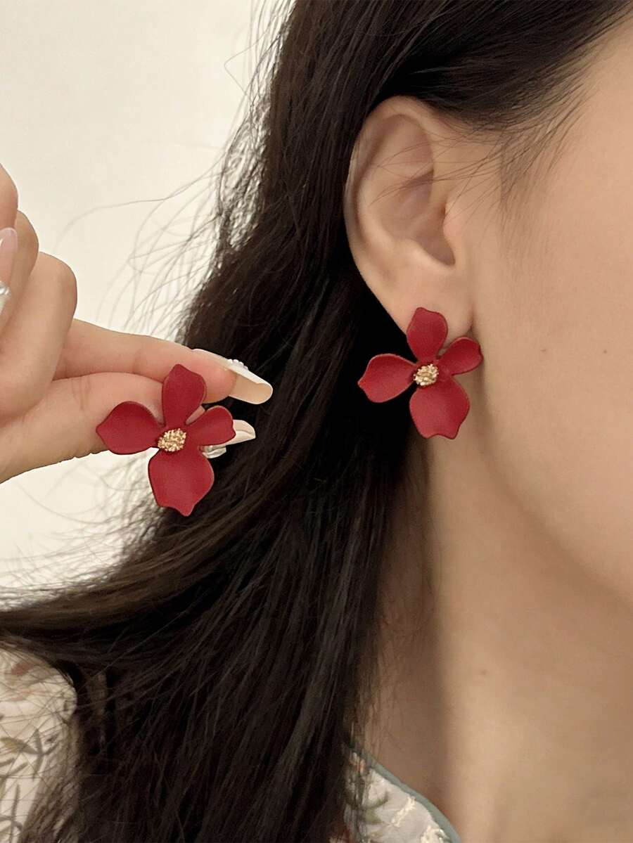 一对百搭优雅小众设计红色花朵耳钉，适合女性日常及节日佩戴 - 花朵 - 查看 1