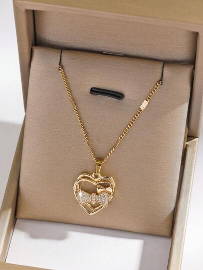 1件镂空心形蝴蝶立方氧化锆吊坠项链，情人节礼物及日常佩戴