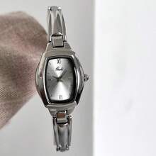 1件 CILOA 奢华酒桶造型小金表，光滑手镯表带，防水休闲女士腕表 - 銀色 - 查看 1