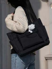 1个多色尼龙校园单肩包，新款日式手提包，大容量单肩包，质感上乘，多功能腋下包，返校季必备，简约大容量，可装笔记本电脑、平板电脑和学习用品，适合各种场合，自用或送礼皆宜。 - 黑與白 - 查看 13