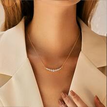 1pc Gold Rhinestone Embellished Minimalist INS Style Necklace, Delicate & Versatile Choker Necklace, Lightweight Luxury Pendant Jewelry For Spring/Summer Daily Wear, Women's Gift For Holidays, Birthdays - MultiWarna - View 1