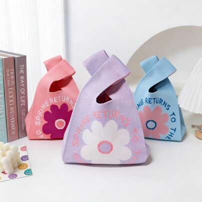 1pc Fashion New Floral Print Knitted Handbag, Available In 3 Macaron Colors, Ladies Sunflower Knitted Bag, Souvenir Tote Bag, Holiday Gift Bag, Knitted Bag, Vest Bag. Made Of Soft And Breathable Knitted Material, This Is A Casual And Versatile Ladies Handbag, Very Suitable For Spring And Summer Outings, With An Artistic And Fresh Ladies Handbag Style.