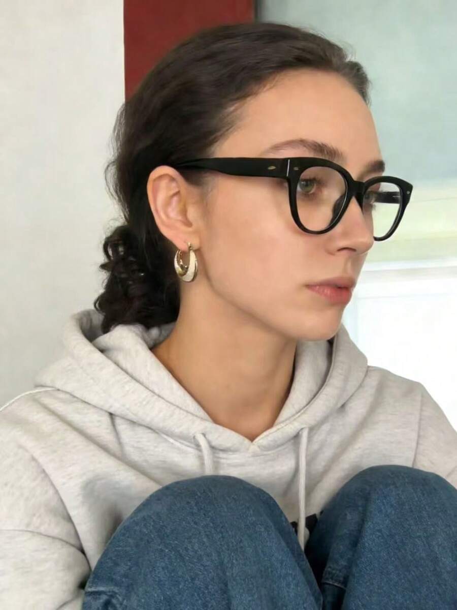 Fashionable Textured French Unique Metal Pleated Hoop Earrings, Luxury Golden Asymmetrical Geometric Earrings - Multicolor - View 1