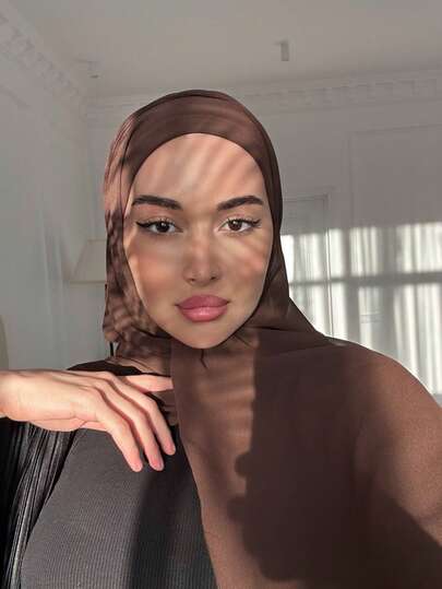 1pc Women's Solid Color Pearl Chiffon Soft Headscarf, Arabic Casual Long Scarf, Conservative Plain Headwrap, Suitable For Middle Eastern Daily Use