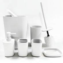 Bộ 6 món phụ kiện phòng tắm bằng nhựa, bao gồm giá đựng bàn chải đánh răng, cốc súc miệng, bình đựng xà phòng, khay đựng xà phòng, giá đựng cọ toilet, thùng rác. Thích hợp làm quà tặng sinh nhật, tân gia, quà tặng ngày lễ. Có các màu be, trắng, đỏ, xám và đen. - Nhiều màu - Xem 14
