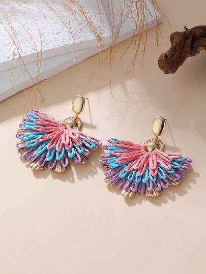 一对手工制作的独特彩色撞色凤凰尾花吊坠耳环，设计别致，适合度假、派对、逛街和日常佩戴。