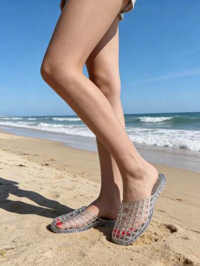 Dép xăng đan khoét lỗ kiểu dáng mới Xuân/Hè 2025, dép đi biển cho nữ, đế mềm chống trượt, thoải mái, kiểu dáng đế bằng, đính đá thạch trong suốt.