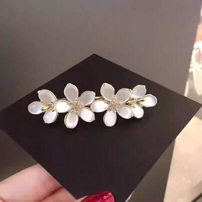 1pc Large Spring Clip Minimalist Flower Faux Cat Eye Hair Clip, Hair Accessory For Ponytail, Adult, Hairpin, Claw Clips