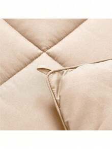 1 Pc Lux Decor Down Alternative Comforter – Soft Breathable All Season Quilt With Corner Tabs – Lightweight Hotel-Quality Bedding For Summer Sleeping – Box Stitching For Fluffiness – Versatile Bedroom Decor – Back To School, Graduation Gifts, Home Decor-Summer Turn Up, Summer Pick, Halloween-Inspired Bedding, Halloween Fall Decor - 米色 - 查看 4