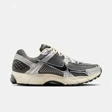 Nike New ZOOM VOMERO 5 Casual Shoes, Retro Chunky Sneakers, Athletic Shoes - Dark Gray/silver - View 4