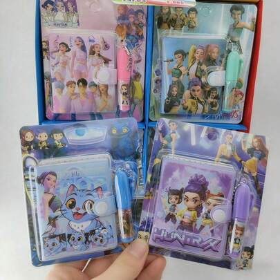 1本卡通女巫小队迷你笔记本，附赠圆珠笔，便携式口袋笔记本，款式随机，圣诞礼物及装饰品