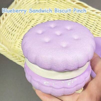 巨型奶油夹心曲奇，慢回弹挤压型；马卡龙色奶油夹心曲奇，挤压型；可爱慢回弹糖果；逼真挤压PU慢回弹玩具