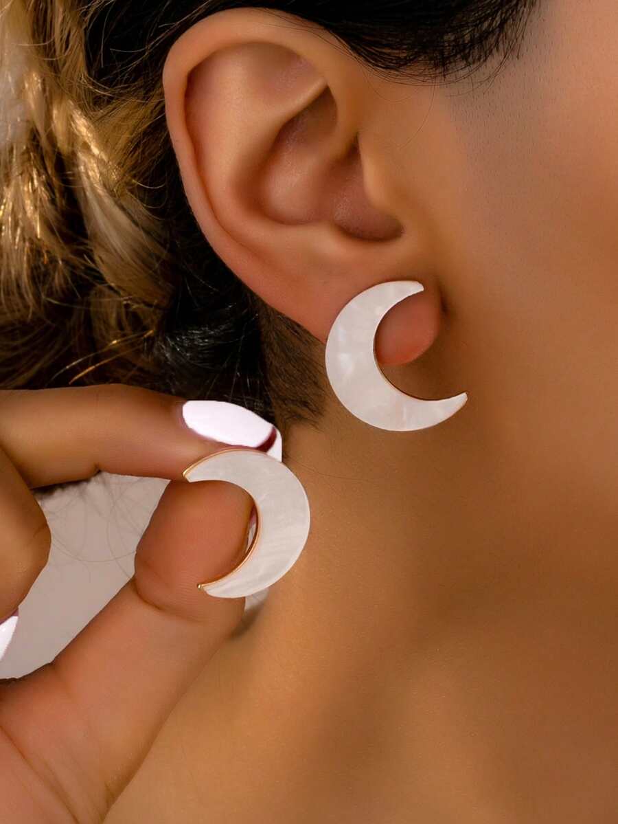1 Pair White Crescent Moon Acrylic Earrings, Minimalist Geometric Delicate Earrings, Luxury Elegant Fashionable Earrings - White - View 1