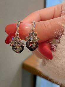 一对镶钻菱形耳环，适合日常佩戴 - 復古銀色 - 查看 3