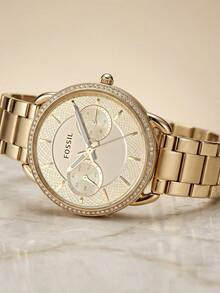 Fossil 优雅金色女士腕表，镶嵌水钻表圈，经典多表盘纹理表盘，金属表带，商务休闲日常佩戴配饰，适合办公室女士约会或周年纪念。 - 金色 - 查看 5