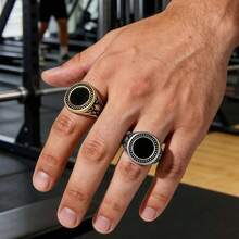 1PC Round Polka Dot Pattern Vintage Casual Minimalist Men's Ring, 316 Stainless Steel Material, 18K Gold Plated Inside And Outside, Durable Waterproof Non-Fading Hypoallergenic, Suitable For Daily Casual, Travel And Vacation Wear Men's Ring - Black Round Stone-set Men's Ring - View 7
