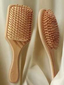 1支黄色特大号天然竹制气垫发梳，带手柄，防静电，易于梳理，可按摩头皮，男女通用，适合所有发质，包括卷发、浓密发和细软发。是返校、旅行、居家日常使用的理想美发造型工具，也是美发护理配件和美发工具套装的一部分。 - 彩色 - 查看 1
