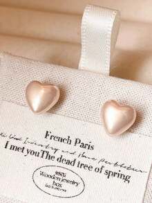 4 paires de boucles d'oreilles à tige cœur personnalisées mode polyvalentes et mignonnes avec faux perles, convenant pour le port quotidien, les festivals et les sorties pour les femmes - Ensemble de quatre pièces en forme de cœur - Voir 9