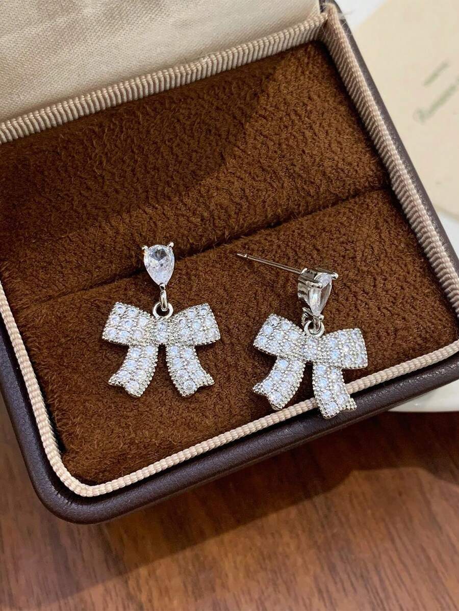 布罗根造型吊坠铜耳环，精致奢华，小众高端，风格优雅迷人。 - 銀色 - 查看 1