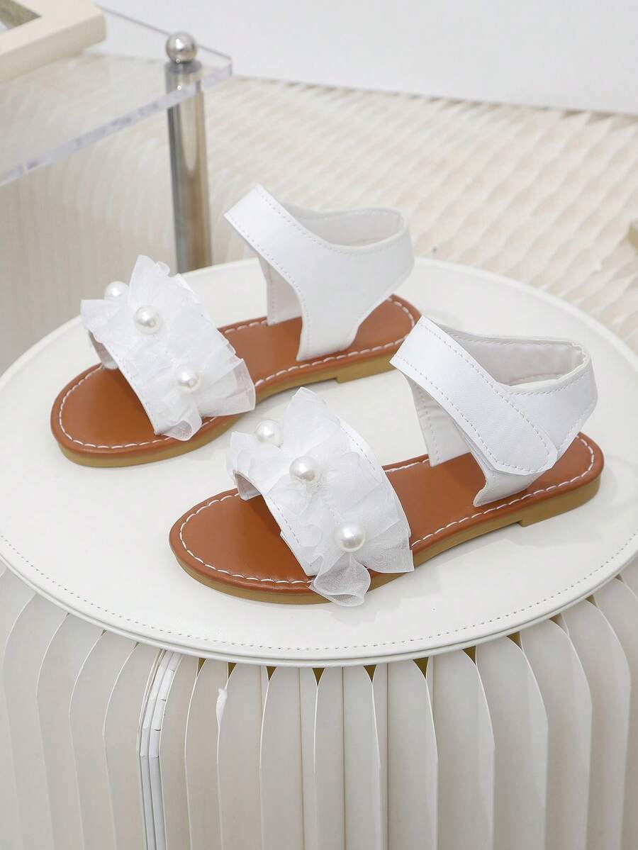 1 Pair White Soft Lace Mesh Pearl Fabric Toddler Girls' Flat Sandals, Round Toe, Hook And Loop Strap Design, Non-Slip Soft Sole, Fashionable & Cute Beach/Daily Wear Sandals - White - View 1