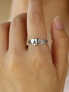 1 chiếc nhẫn hình trái tim kiểu cổ điển khắc chữ cái tiếng Anh, phù hợp cho cả nam và nữ, nhẫn chữ cái tiếng Anh từ A đến Z, nhẫn thép không gỉ, nhẫn bạc, nhẫn nữ, phụ kiện trang sức cá nhân hóa, thích hợp đeo hàng ngày, quà tặng kỷ niệm/sinh nhật/ngày Valentine. - Bạc - Xem 3