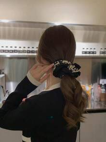 1个女士缎面字母多功能发圈 - 彩色 - 查看 3