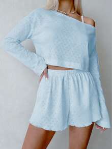 Bộ đồ ngủ nữ 2 món gồm áo dài tay và quần short, chất liệu dệt kim pha mềm mại và co giãn. - Màu xanh nhạt - Xem 5