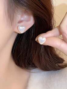 4 paires de boucles d'oreilles à tige cœur personnalisées mode polyvalentes et mignonnes avec faux perles, convenant pour le port quotidien, les festivals et les sorties pour les femmes - Ensemble de quatre pièces en forme de cœur - Voir 6