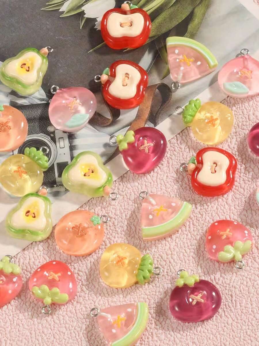 10个树脂水果吊坠 - 随机款式，适合DIY项链、手链、钥匙扣等。（随机发货） - 彩色 - 查看 1