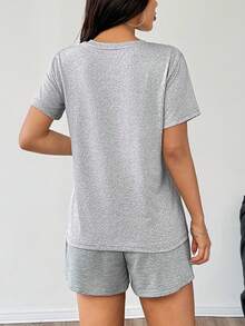 女士休闲T恤，简约图案设计，修身剪裁，短袖上衣 - 淺灰色 - 查看 3