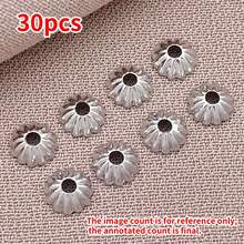 30 piezas Espaciadores de joyería de metal con diseño floral vintage chapado en oro de 18k, cobre grueso con diseño de onda y pétalo plateado, para hacer pulseras, collares y aretes, regalo de boda - Multicolor - Ver 17