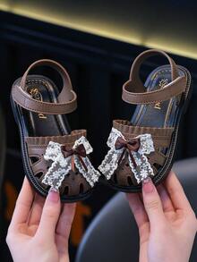 Sandal Pita Lucu untuk Anak Perempuan, Cocok untuk Aktivitas Luar Ruangan, Pantai, dan Dalam Ruangan, Serbaguna dan Modis untuk Balita dan Bayi - Coklat - View 1