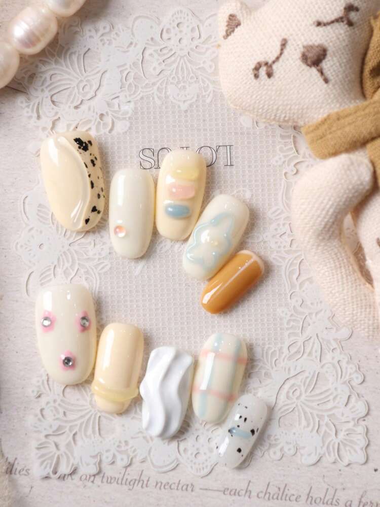 10片裝杏仁形美甲貼片式假指甲，奶油黃白色，短款，適合辦公日常配戴，人造美甲套組，含1片背膠貼片與1個迷你指甲锉，手工製作 - 彩色 - 查看 1
