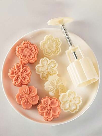 6pcs Flower Shaped Baking Mold Set, Including 1 Piping Bag And 5 Flower Molds, Cake Making DIY Baking Tools, Cookie Cutters, Kitchen Baking Accessories, Small Kitchen Tools, Perfect Baking Supplies