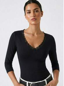 Kadın Dantel Detaylı V Yaka Truvakar Kol Pamuklu Bluz - Black - View 7