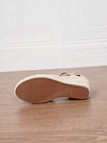 女士厚底坡跟一脚蹬鞋，女士厚底坡跟凉鞋，简约踝带草编鞋，人造革坡跟凉鞋，夏季度假杏色系带一脚蹬方头3.15英寸高跟踝带鞋，舒适编织草镂空鞋，尺码34-43，大码女鞋，女士高跟鞋，女士高跟凉鞋，女士高跟鞋，优雅女鞋 - 杏色 - 查看 6