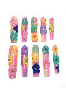 Cada set consta de 10 paneles acrílicos hechos a mano con forma de ataúdes estilo Y2K, diseñados al estilo francés con rhinestones y decoraciones de pétalos, disponibles en múltiples tonos y colores nude. 3 tamaños para ajustar, adecuado para fiestas, bailes y uso diario, viene con un kit de uñas, lo que lo convierte en un regalo ideal de uñas postizas para damas y niñas. - Multicolor - Ver 2