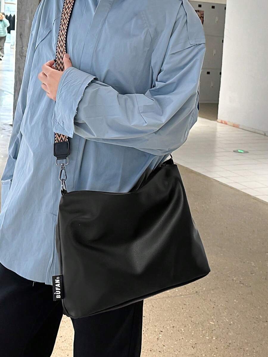 Large Capacity Tote Bag, Black Shoulder Crossbody Bag, Fitness Niche, Light Luxury Street Computer Bag - Black - View 1