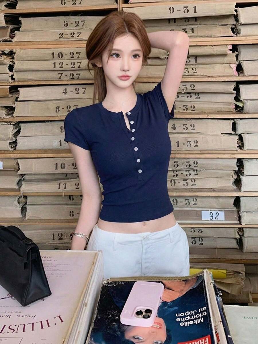 性感休闲亨利领短袖上衣，修身弹力面料，露脐款式，夏季 - 藏蓝色 - 查看 1