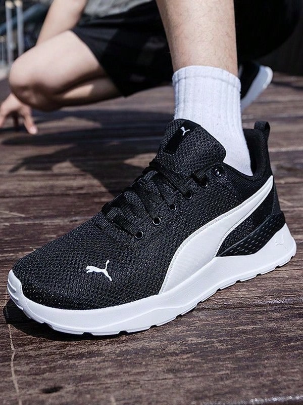 PUMA Anzarun Lite 男女通用经典多功能低帮休闲跑步鞋 371128-02 - 黑與白 - 查看 1