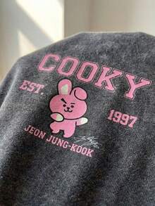 New American-Style 100% Cotton T-Shirt Suitable For Both Men And Women. Fun Retro And Cute Rabbit BT21 Baking Dessert Cartoon Letter Pattern Print. Double-Sided Retro Distressed Pattern. Street Korean-Style Comfortable Retro Fashionable Commuting And Versatile Y2k Clothing. Regular Small-Scale Punk Style Fitted Black Round-Neck Short-Sleeved Washed T-Shirt From The Washed-Out Retro Series. Comfortable Pure Cotton T-Shirt From The Washed-Out Retro Series, Easily Creating Retro Casual Clothing. Suitable For Daily Commuting, Casual Outings, Music Festivals, And Daily Wear. Classic Retro Style. Men's Printed T-Shirt, Women's Printed T-Shirt. - 黑色 - 查看 4