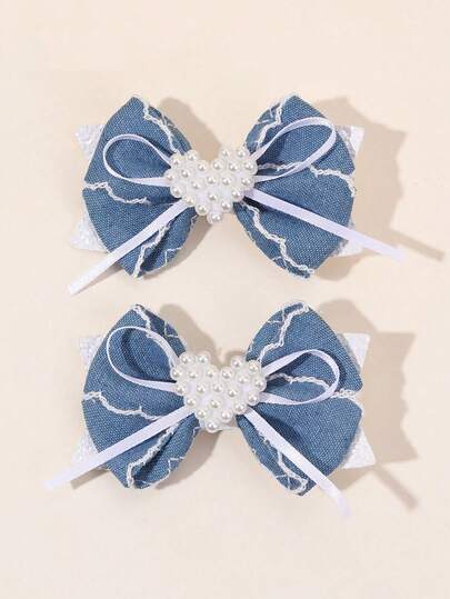 2个牛仔蓝蝴蝶结发夹，精致爱心蝴蝶结发饰，适合春夏日常佩戴，母亲节礼物，婚礼派对，校园生活，演出和聚会的理想之选。可爱的鳄鱼夹可作为女儿的生日礼物，音乐节时尚头饰，公主风发饰，甜美女孩发饰