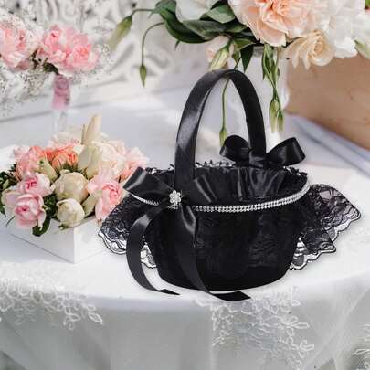 1 pieza Cesta de flores negra para niña, adecuada para bodas, cesta de flores de niña con encaje negro, perlas, asa de perlas y decoración de lazo, aplicable para bodas, fiestas y decoración del hogar