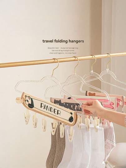 قطعة واحدة/4 قطع من شماعات الملابس القابلة للطي من القماش، شماعات ملابس قابلة للطي للسفر، لوازم تجفيف الملابس المحمولة للفنادق، مشابك صغيرة للجوارب والملابس الداخلية، رف ملابس للأمتعة، رف منشفة لغرفة الغسيل بالفندق والحمام، يأتي مع 6 مشابك، مناسب للمنزل والفندق ومعسكر الخيام والسكن الجامعي وأماكن الإقامة المؤقتة الأخرى.