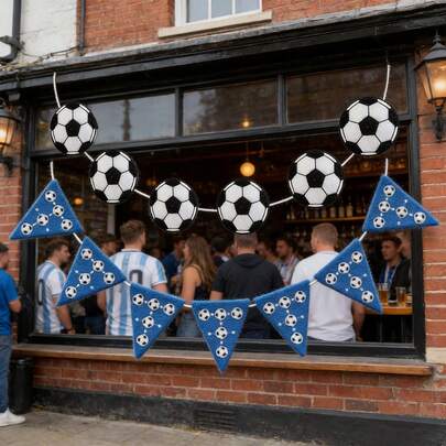 17 Pieces / 1 Set. Football-Themed Party Flags With A World Cup Style. Triangle Flags With A Football Shape And A Blue Football Pattern For Party Banners. DIY Festive Decoration, World Cup, European Cup, Football-Themed Birthday Party, Football Club / Team Activities, Sports-Themed Classroom / Activity Room Setup