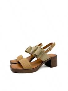 Sandalias de Tacón Corina en Antelina con Tachuelas y Hebilla Nacarada XL - Beige caqui - Ver 3