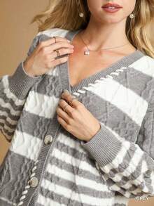 Womens Casual Cable Knit Cardigan Classic Striped Pattern Chic Cropped Design Puffed Long Sleeve Sweater Cozy Round Neck Fall Winter Oversized Top Grey White Stripe Elegant Everyday Wear - Xám - Xem 4