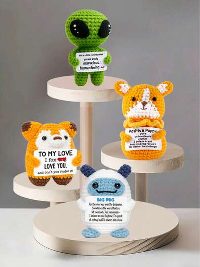 1-4个手工钩编桌面摆件，趣味科幻人物、动物、植物造型玩偶，可爱卡通风格，送给闺蜜、生日、姐妹、妈妈、奶奶、同事、家人、孩子的绝佳礼物，传递正能量，创意派对装饰，父亲节、母亲节、儿童节礼物，毛绒玩偶，房间装饰，小纪念品