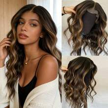 Schwarzbraun mit blonden Highlights lange Lace Front Perücke, farblich gemischtes Haar 13x4 Lace Frontal Perücken, lockige Welle, transparenter vorausgerupfter temperaturbeständiger synthetischer Faserstoff, natürliches Aussehen, Halloween Kostüm, täglicher Gebrauch, Perücke ohne Klebstoff - Verschiedenfarbig - Übersicht 1